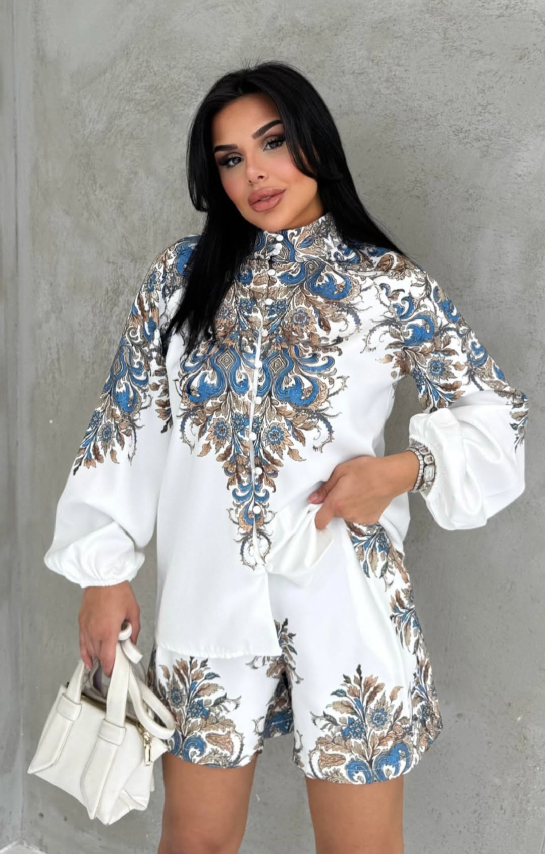 ✨ Satin Luxe Set  Indulge in timeless elegance with our Satin Luxe Set — crafted from silky, soft-touch satin that feels as luxurious as it looks. Perfect for evenings out or chic lounging, this set combines effortless style with ultimate comfort.